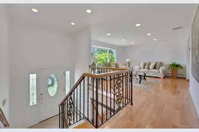 100 Neptune Avenue, New Rochelle, NY 10805 - Photo 2
