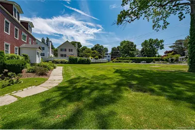 68 Nassau Road, Huntington, NY 11743 - Photo 32