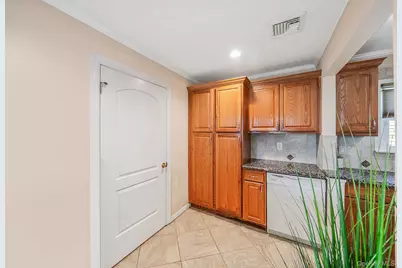 52 Eastlake Avenue, Massapequa Park, NY 11762 - Photo 12