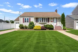 52 Eastlake Ave, Massapequa Park, NY 11762 - Photo 2