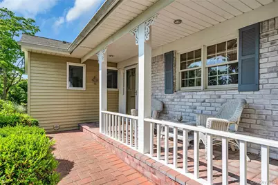 34 Aberdeen Road, Smithtown, NY 11787 - Photo 4