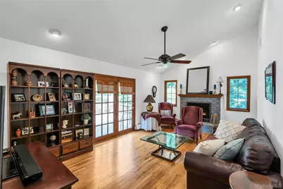 34 Aberdeen Road, Smithtown, NY 11787 - Photo 10