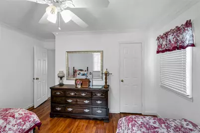 34 Aberdeen Road, Smithtown, NY 11787 - Photo 22
