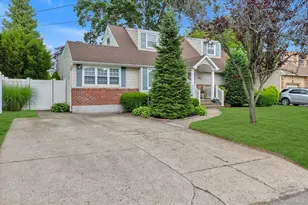 197 Walker St, West Babylon, NY 11704 - Photo 34