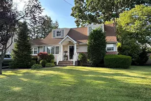 197 Walker St, West Babylon, NY 11704 - Photo 2