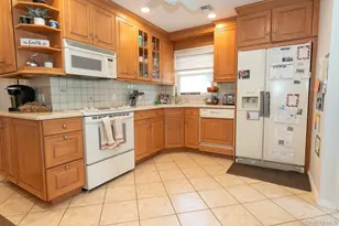 2393 Denton St, North Bellmore, NY 11710 - Photo 8