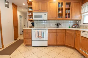 2393 Denton St, North Bellmore, NY 11710 - Photo 10