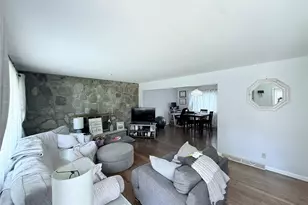 7 Richmond Rd, Poughkeepsie, NY 12603 - Photo 2