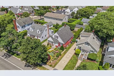 65 Stewart Avenue, Garden City, NY 11530 - Photo 2