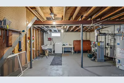 65 Stewart Avenue, Garden City, NY 11530 - Photo 16