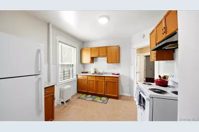 832 Calhoun Avenue, Bronx, NY 10465 - Photo 6