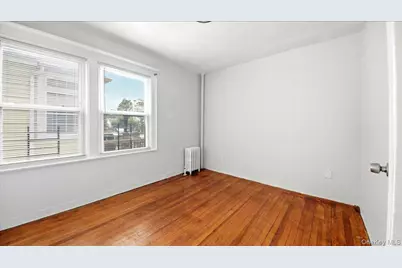 832 Calhoun Avenue, Bronx, NY 10465 - Photo 10