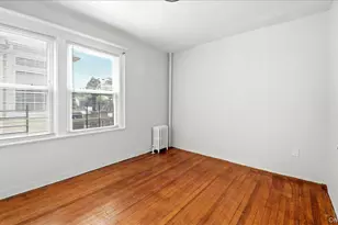 832 Calhoun Ave, Bronx, NY 10465 - Photo 10