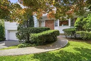 65 Lincoln Rd, Scarsdale, NY 10583 - Photo 2
