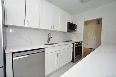 1 Broad Parkway #5R, White Plains, NY 10601 - Photo 12