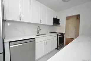 1 Broad Pkwy, White Plains, NY 10601 - Photo 12