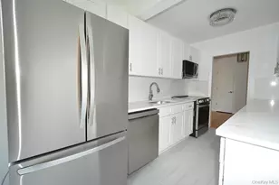 1 Broad Pkwy, White Plains, NY 10601 - Photo 16