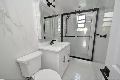 1 Broad Parkway #5R, White Plains, NY 10601 - Photo 4