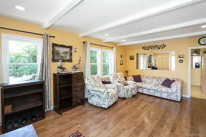 110 Franklin Avenue, East Northport, NY 11731 - Photo 4