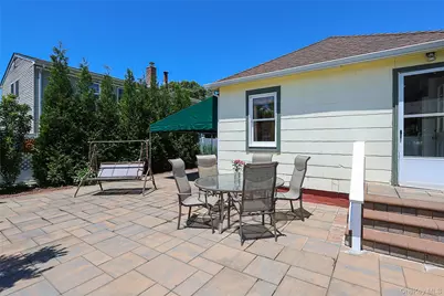 110 Franklin Avenue, East Northport, NY 11731 - Photo 16