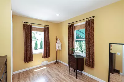 110 Franklin Avenue, East Northport, NY 11731 - Photo 12