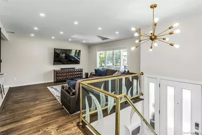 15 Lois Lane, Plainview, NY 11804 - Photo 4