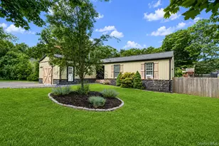 1010 Sipp Ave, Medford, NY 11763 - Photo 32