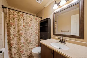 1010 Sipp Ave, Medford, NY 11763 - Photo 20