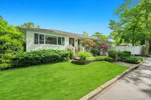 1 Pioneer Blvd, Huntington Station, NY 11746 - Photo 2