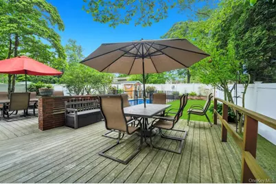 1 Pioneer Boulevard, Huntington Station, NY 11746 - Photo 6