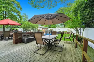 1 Pioneer Blvd, Huntington Station, NY 11746 - Photo 6
