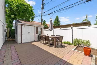 323 E Walnut Street, Long Beach, NY 11561 - Photo 32