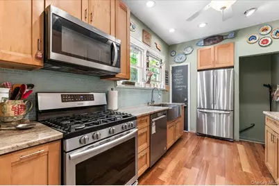 323 E Walnut Street, Long Beach, NY 11561 - Photo 12