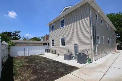 18112 145th Avenue, Springfield Gardens, NY 11413 - Photo 4