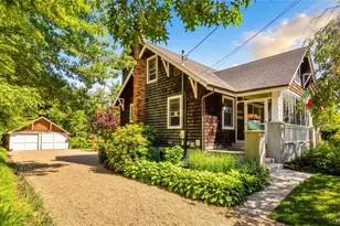 330 S Country Rd, Brookhaven, NY 11719 - Photo 2