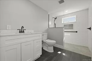 11 Moeller St, Hicksville, NY 11801 - Photo 12