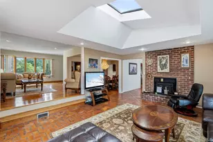 45 Mildred Ct, Plainview, NY 11803 - Photo 8