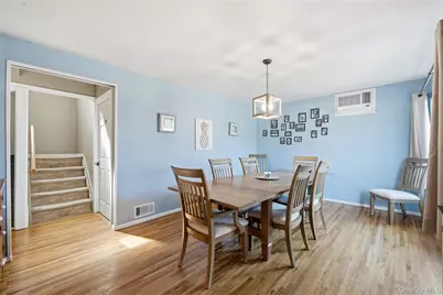 316 Philadelphia Avenue, Massapequa Park, NY 11762 - Photo 10