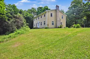 72 Egbertson Rd, Campbell Hall, NY 10916 - Photo 2