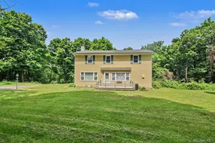 72 Egbertson Rd, Campbell Hall, NY 10916 - Photo 4
