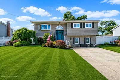 415 Elmwood Street, Islip Terrace, NY 11752 - Photo 2