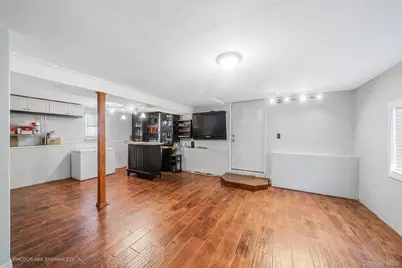 415 Elmwood Street, Islip Terrace, NY 11752 - Photo 16