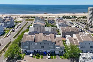 73-05 Lighthouse Dr, Arverne, NY 11692 - Photo 4