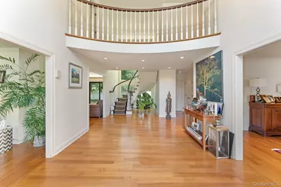 6 Magnetti Circle, Mamaroneck, NY 10543 - Photo 2
