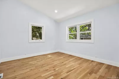 27 Circle Drive, Hempstead, NY 11550 - Photo 18
