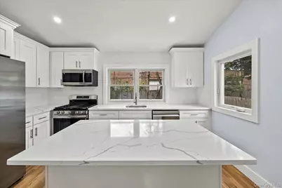27 Circle Drive, Hempstead, NY 11550 - Photo 16