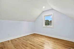 27 Circle Dr, Hempstead, NY 11550 - Photo 24