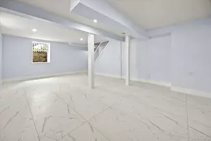 27 Circle Dr, Hempstead, NY 11550 - Photo 30