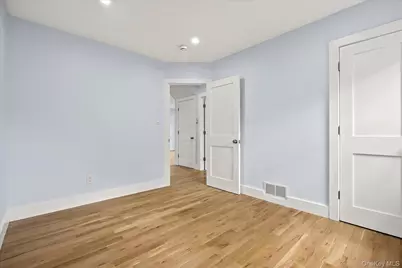 27 Circle Drive, Hempstead, NY 11550 - Photo 22