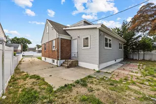 27 Circle Dr, Hempstead, NY 11550 - Photo 4